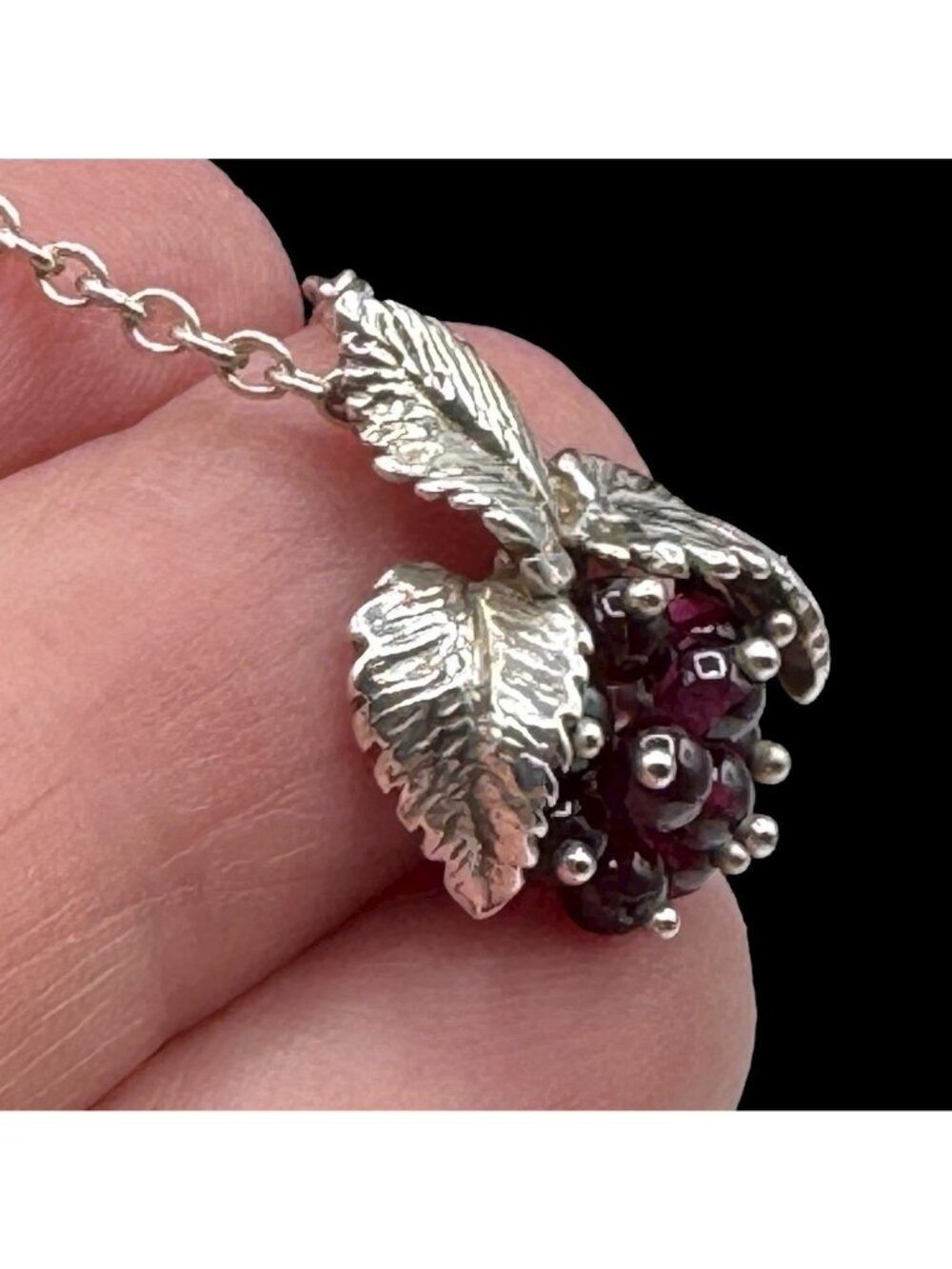 Wine Motif Pendant Necklace Sterling Amethyst Bead Grapes Leaves Gift Box - Picture 7 of 16